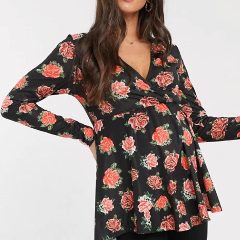 Flattering, comfortable maternity top. Never worn!